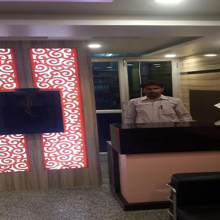 Oyo 86669 Arnav Residency Hotel New Delhi Exterior photo